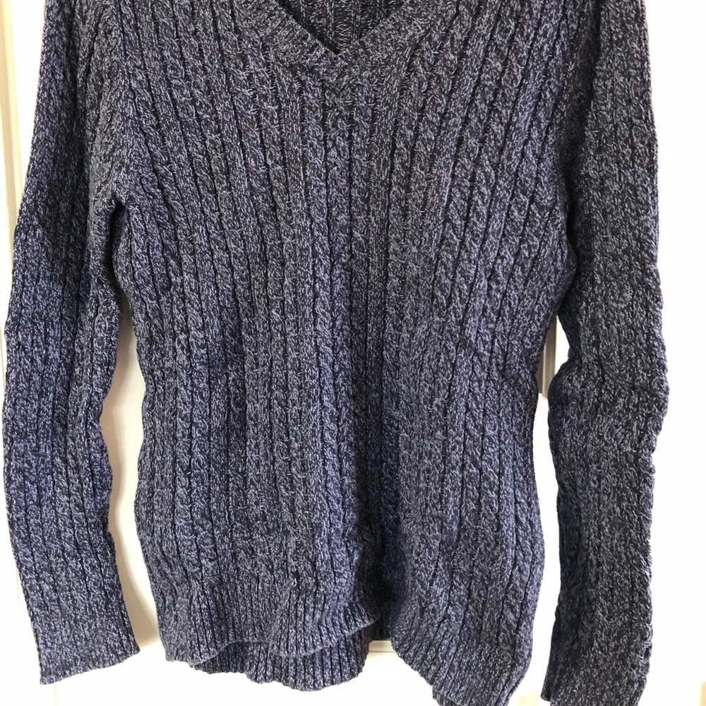 Croft & Barrow Blue V Neck Sweater Size M